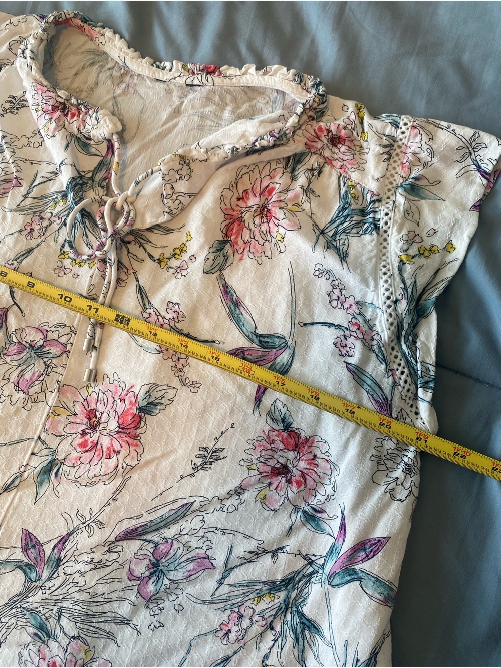 Buffalo David Bitton Floral Boho Blouse XL White Pink Blue Viscose Hi Low Top - Picture 9 of 9